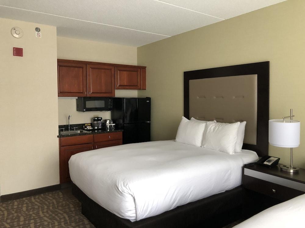 Wyndham Garden Buffalo Downtown photo 38