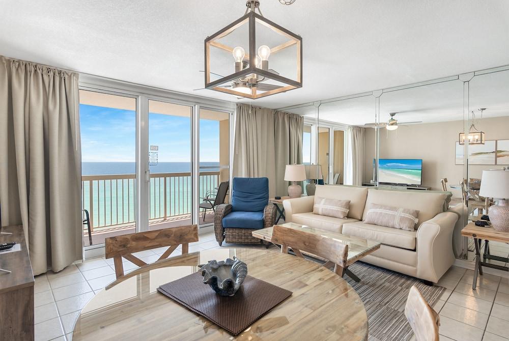 Pelican Beach Resort by Colasan photo 30
