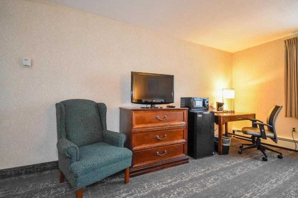 Charles River Inn photo 4