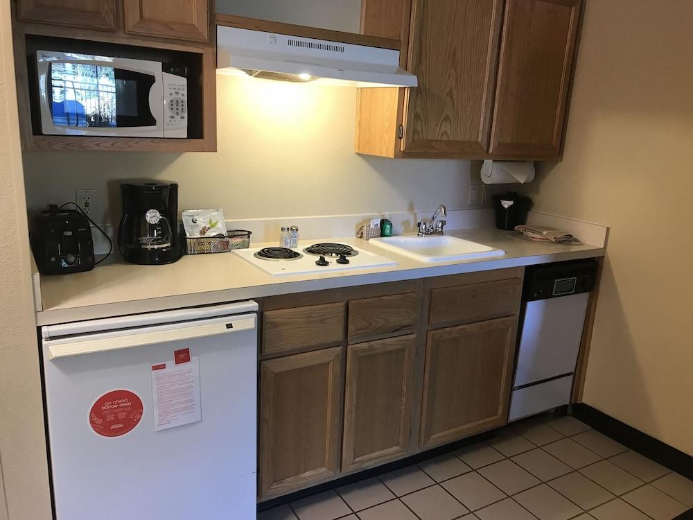 TownePlace Suites by Marriott Bend photo 11