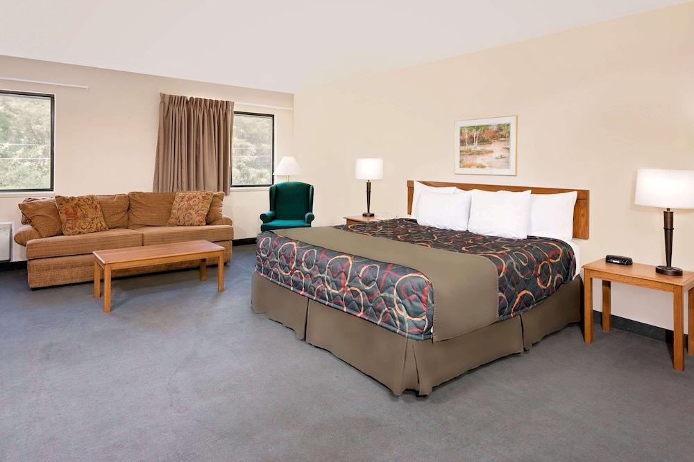 Days Inn by Wyndham Boonville photo 5
