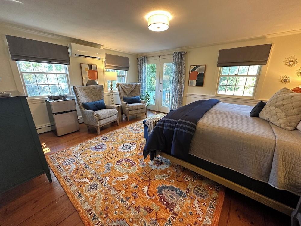 Inn at Perkins Cove photo 11