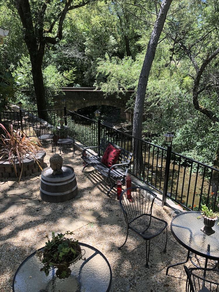 Glen Ellen Inn photo 20