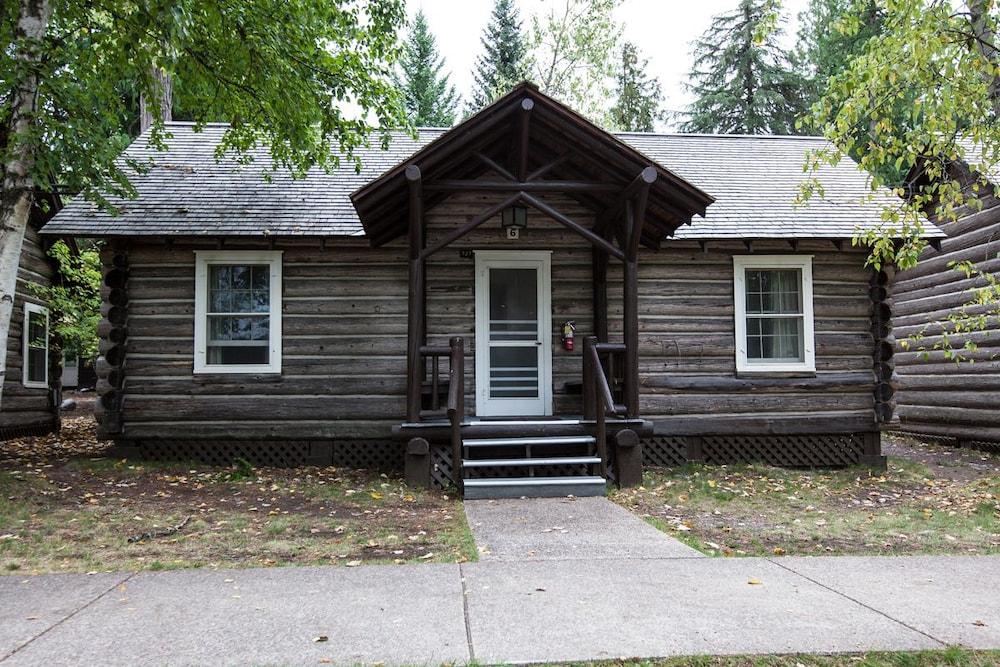 Lake McDonald Lodge - Inside the Park photo 6