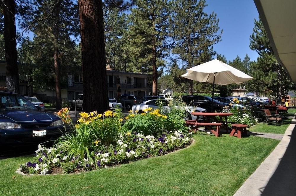 The Americana Village photo 3