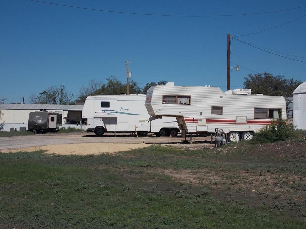 Holiday Host Motel photo 21