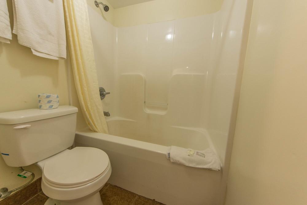 Budget Inn photo 34