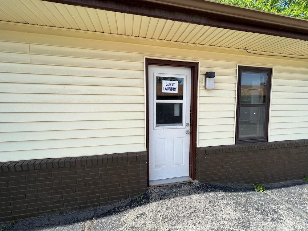 Budget Host Inn photo 21