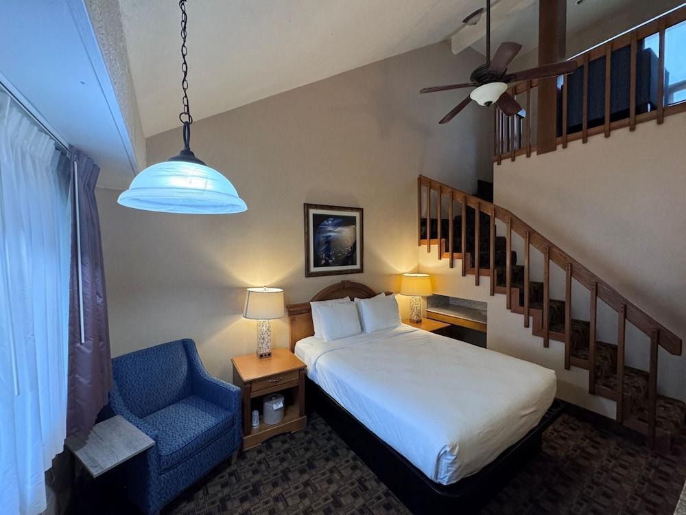Promenade Inn & Suites Oceanfront photo 5