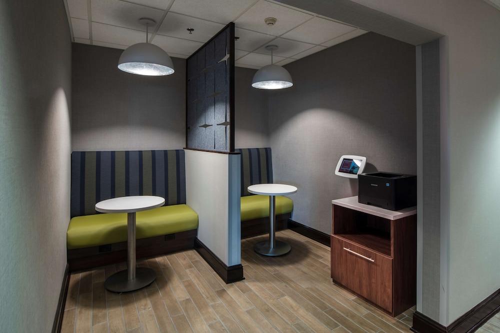 Hampton Inn & Suites Chicago/Lincolnshire photo 56