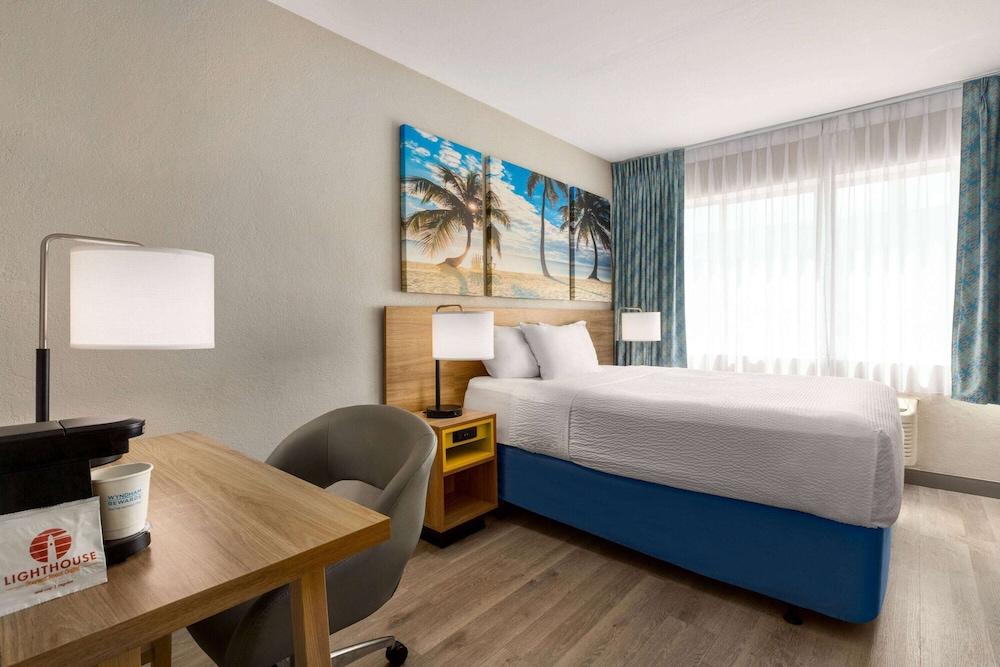 Days Inn by Wyndham Miami Airport North photo 6