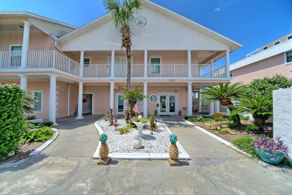 Pineapple Villas on Laguna Beach photo 97