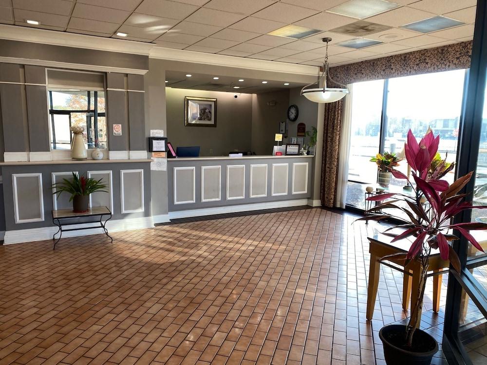 Madison Inn and Suites photo 75