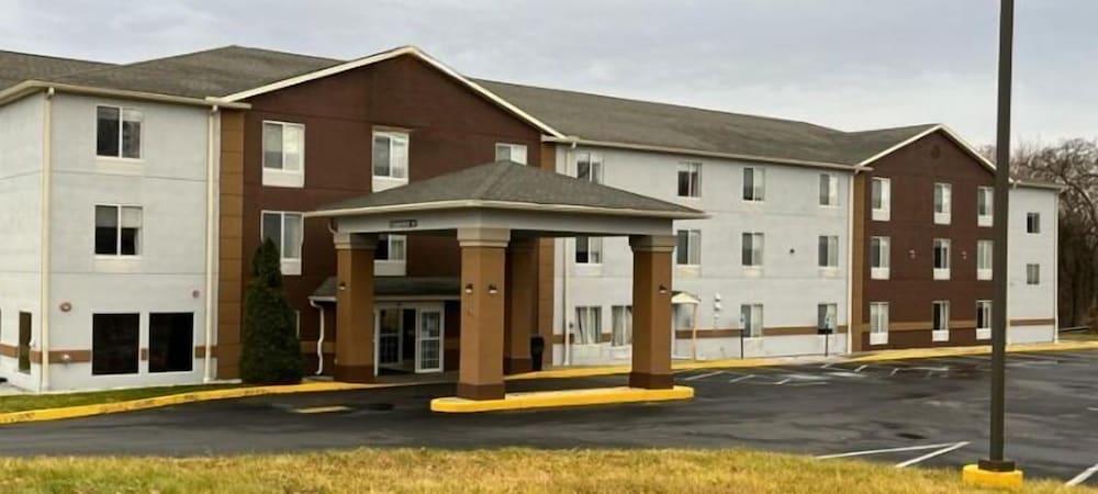 Chocolate Express Hotel & Suites Hershey — hotel in Hummelstown