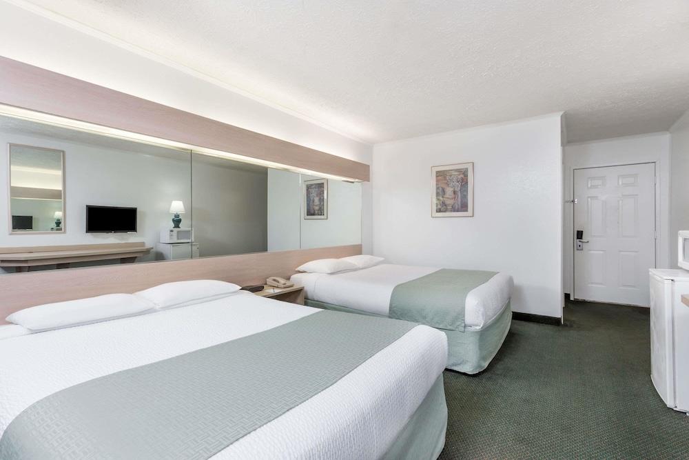 Microtel Inn by Wyndham Athens photo 6