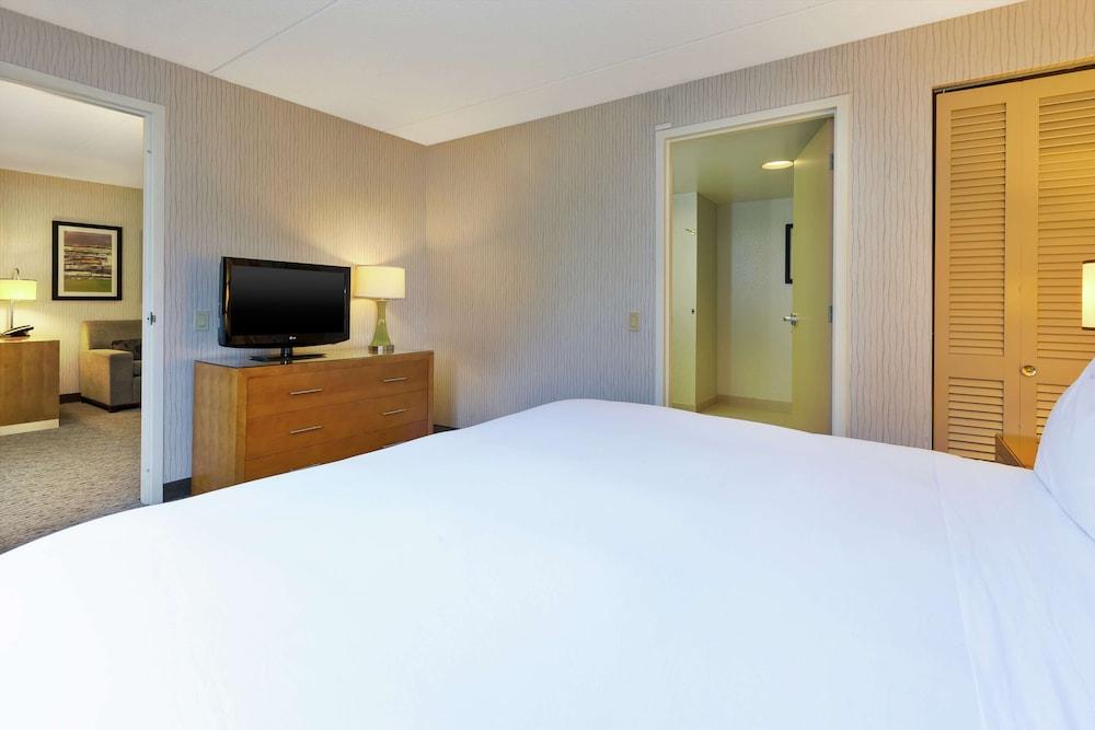 Hotel Auburn Hills photo 13