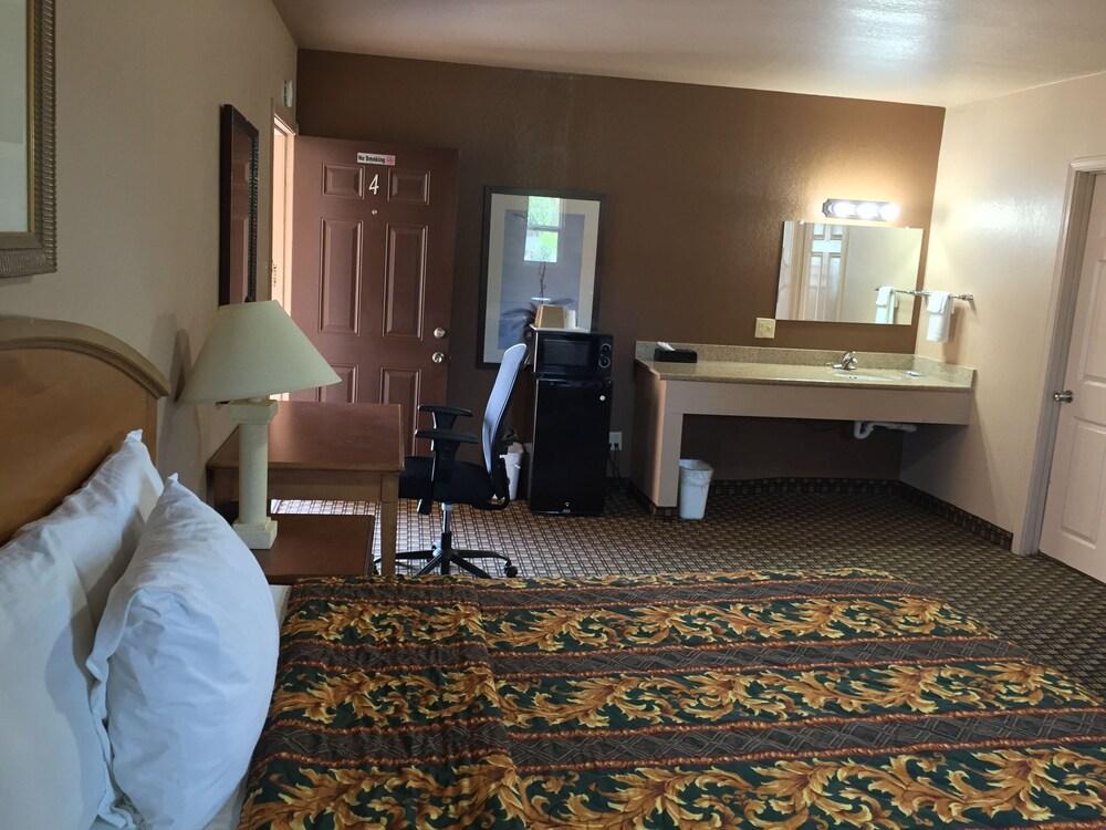 Coahoma Inn photo 20
