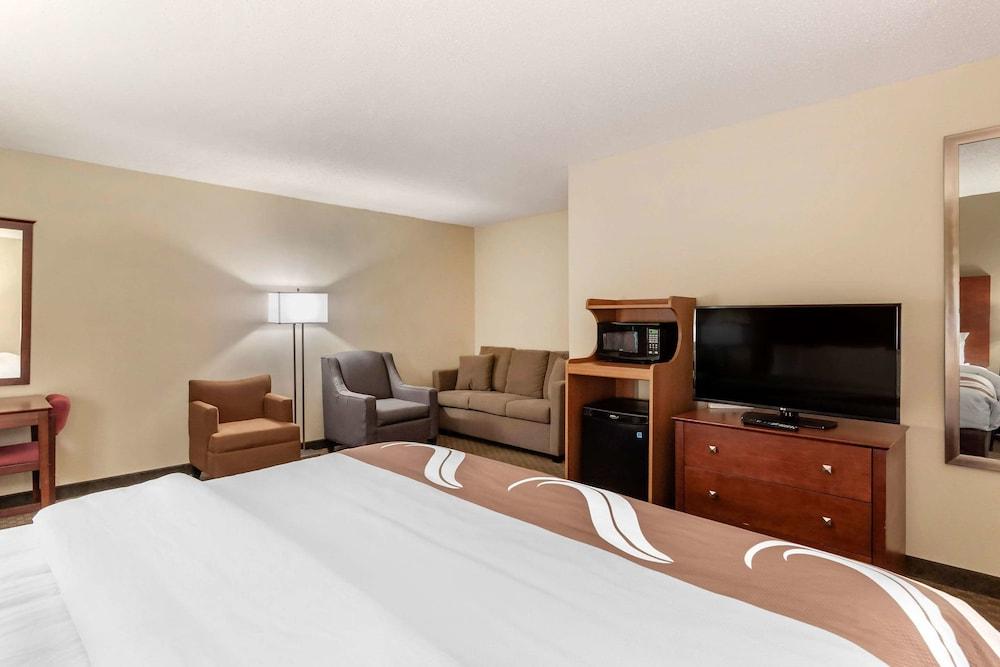 Quality Inn Hays I-70 photo 10
