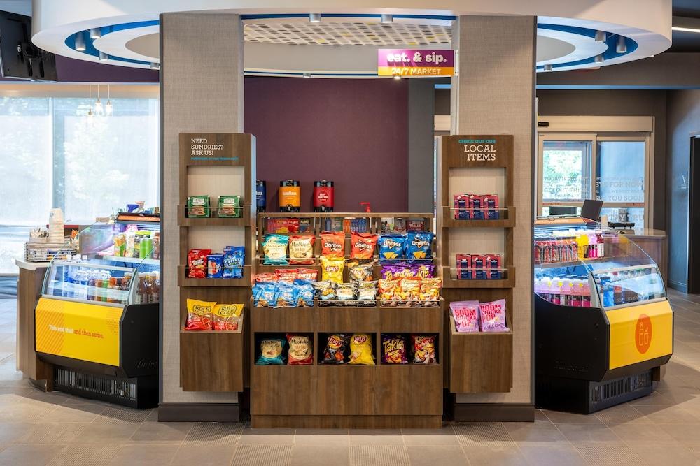 Tru By Hilton Commerce photo 18