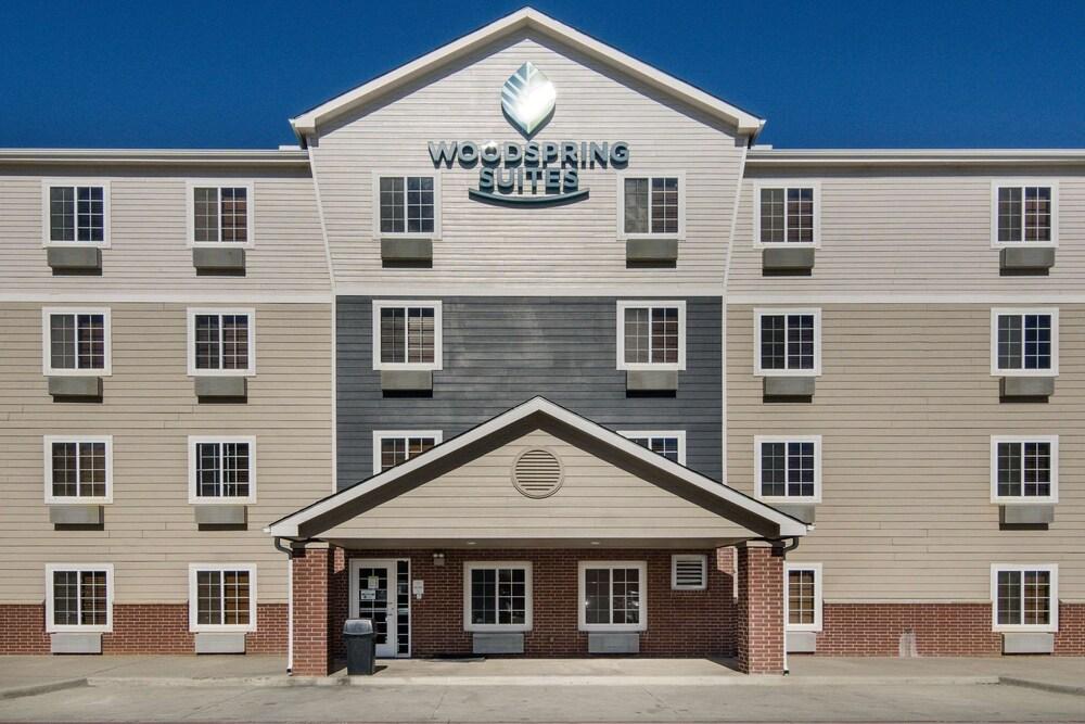 WoodSpring Suites Denton photo 42