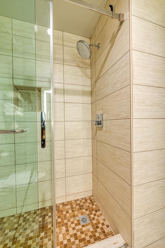 Hotel Lexen - Newhall photo 37