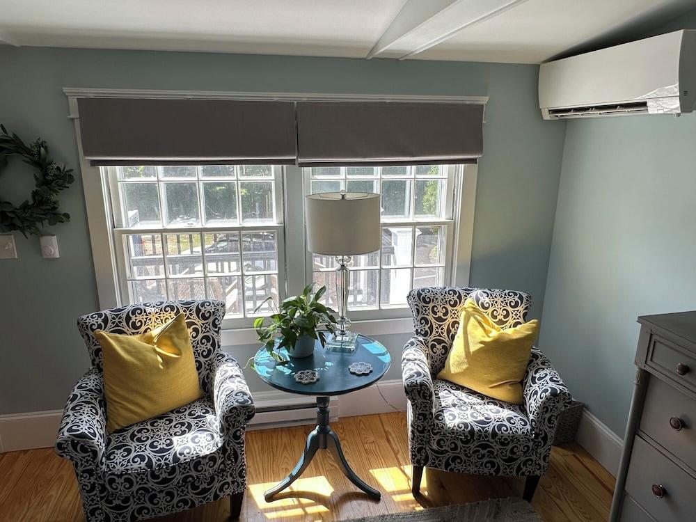 Inn at Perkins Cove photo 6