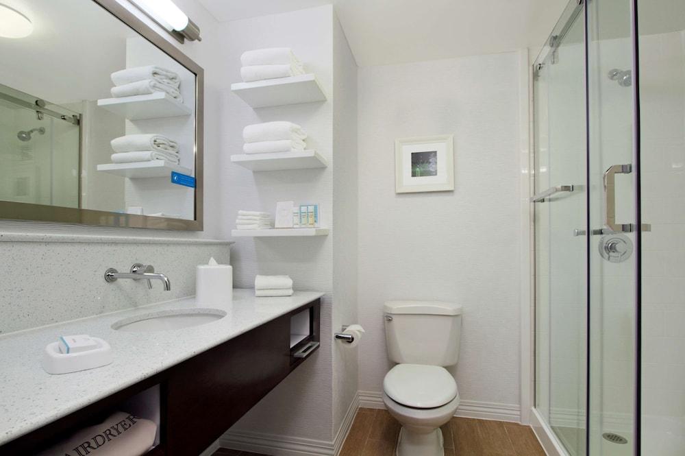 Hampton Inn Austin/Airport Area South photo 10