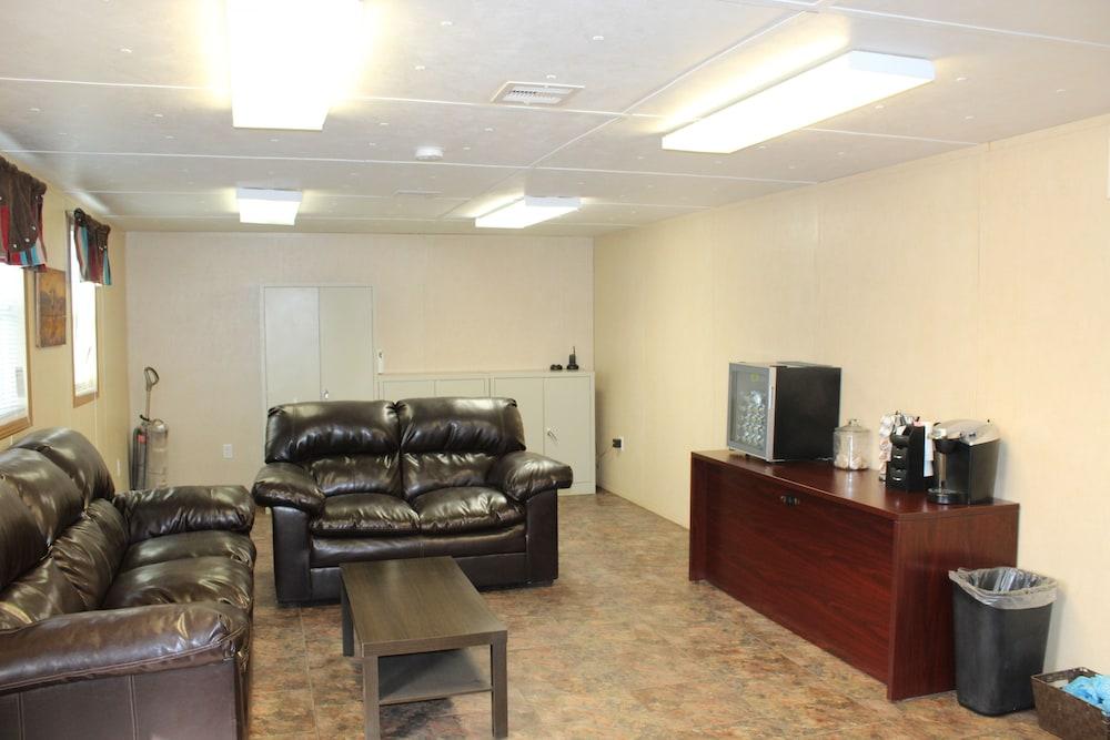 Target Hospitality-Orla North Lodge photo 18