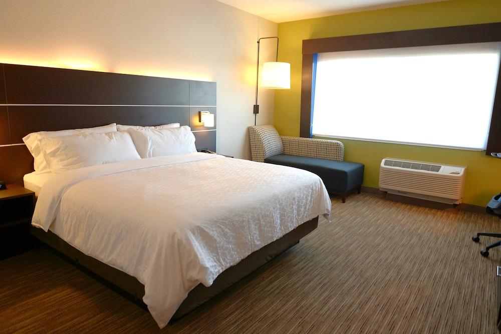 Holiday Inn Express & Suites Onalaska La Crosse Area by IHG photo 9
