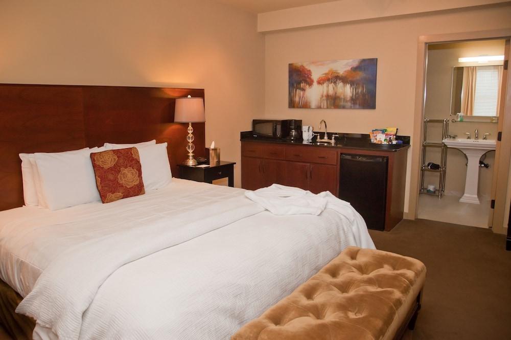 V Boutique Hotel photo 17