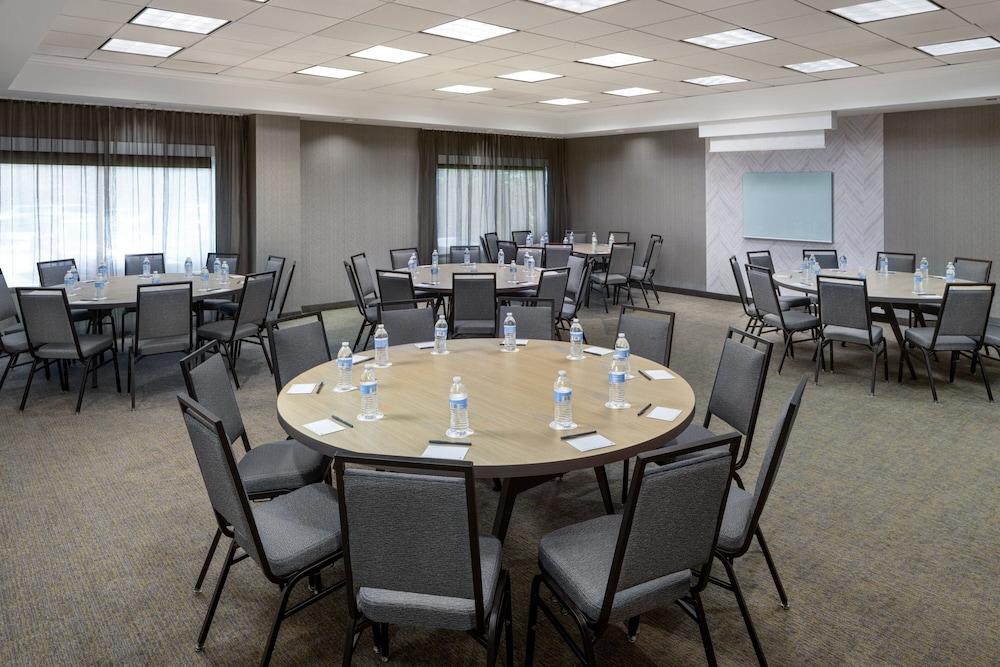 SpringHill Suites by Marriott Newark Liberty International photo 45