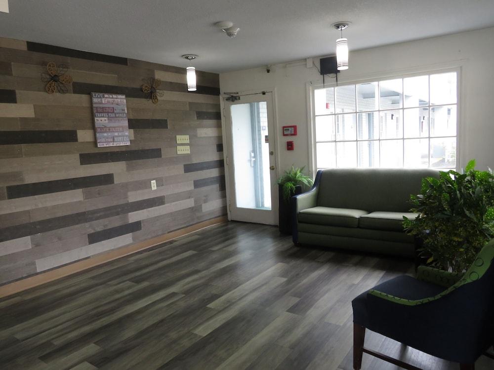 Travelodge by Wyndham Walterboro photo 31