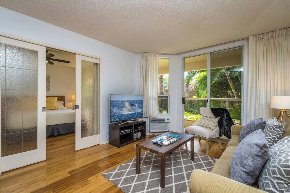Signature Residences at Maui Banyan photo 3