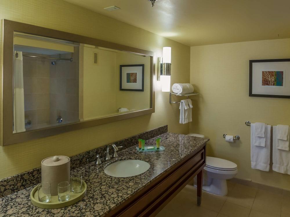 The Aquarius Casino Resort, BW Premier Collection photo 20