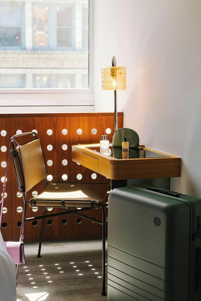 Hotel Henri NY photo 9