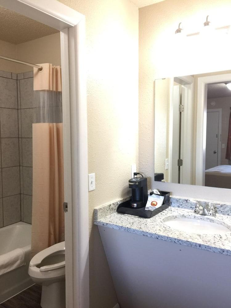 Downtown Motel photo 15