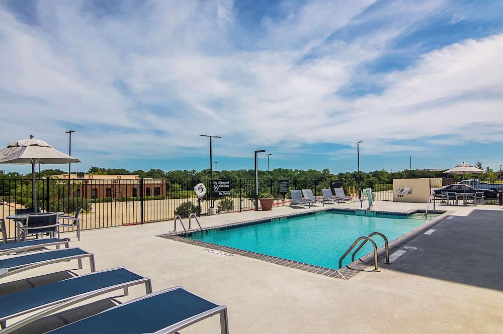 Hampton Inn & Suites Dallas/Richardson photo 27