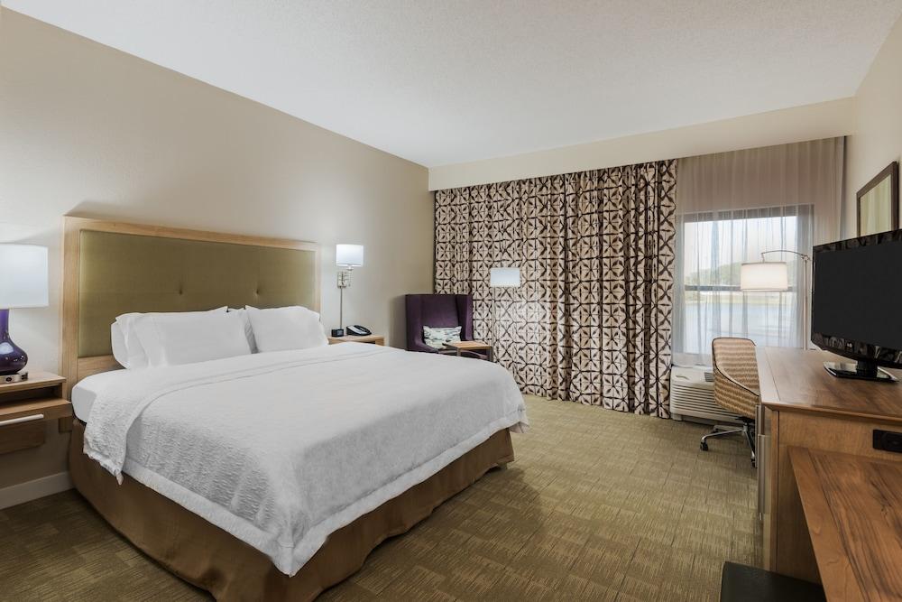 Hampton Inn Bonita Springs/Naples-North photo 23