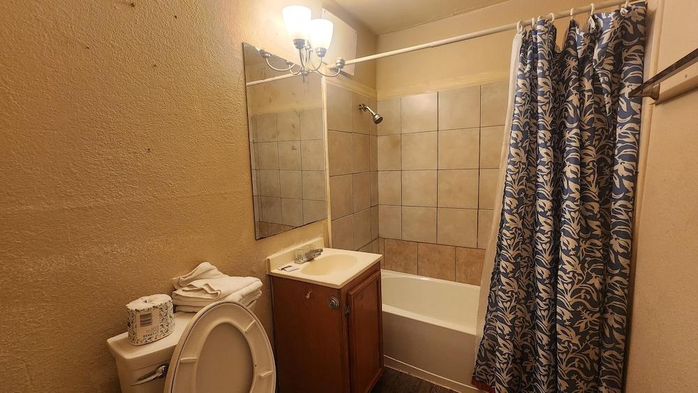 Bay Inn photo 4