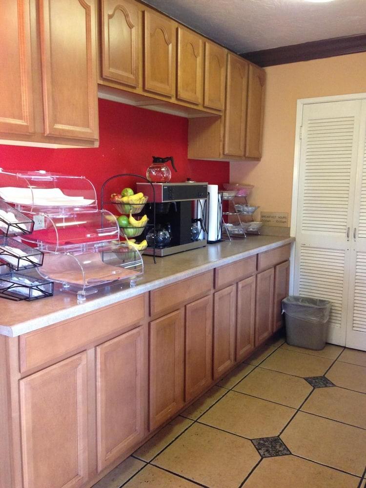 Escondido Lodge photo 21