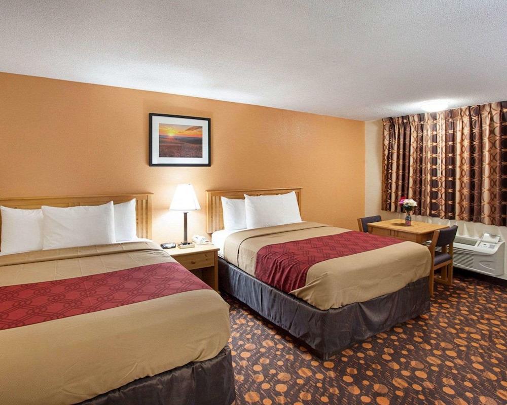 Econo Lodge Phillipsburg photo 13
