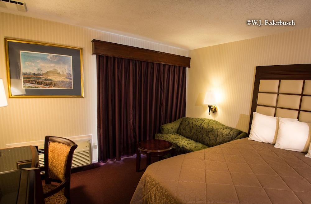 The Wisconsin Hotel & Conference Center photo 5