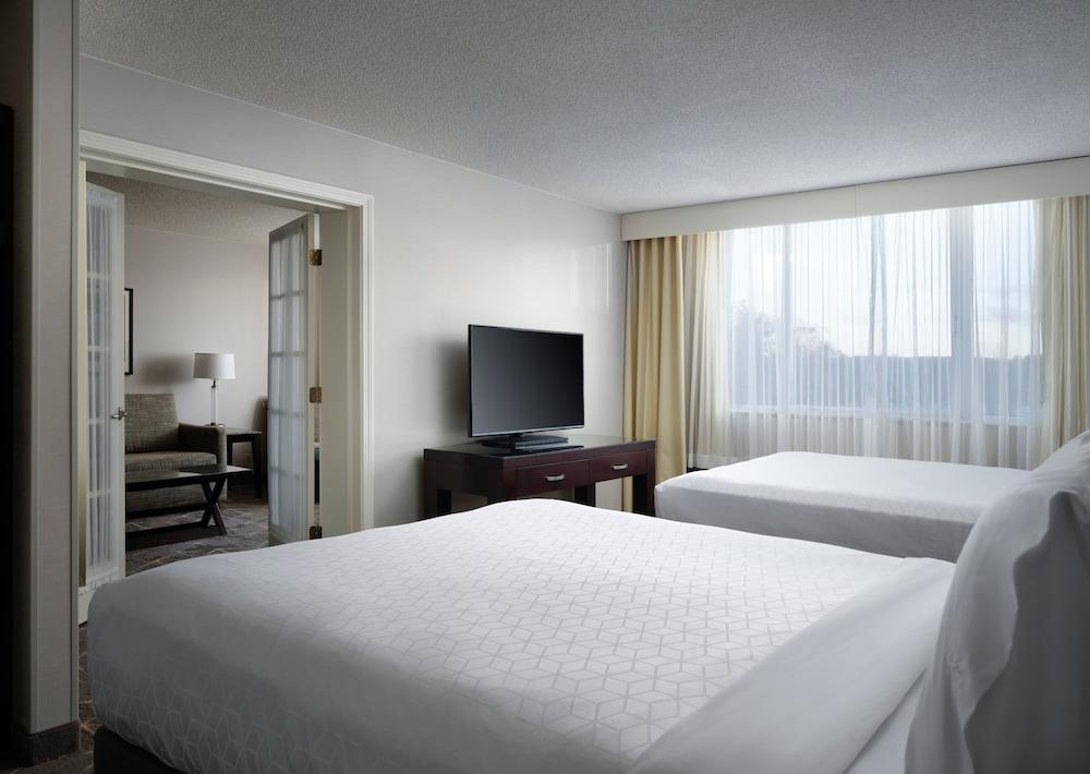 Holiday Inn & Suites Marlborough by IHG photo 32