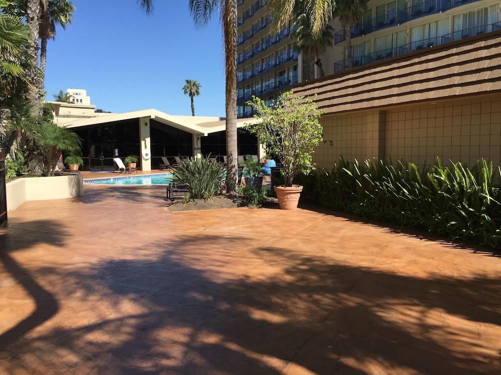 Wyndham San Diego Bayside photo 68