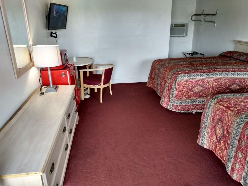 ELDORADO MOTEL photo 24