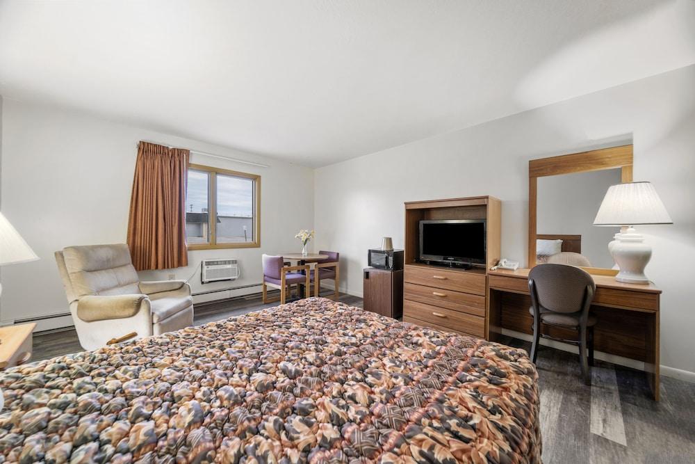 Executive Inn Cass City photo 28