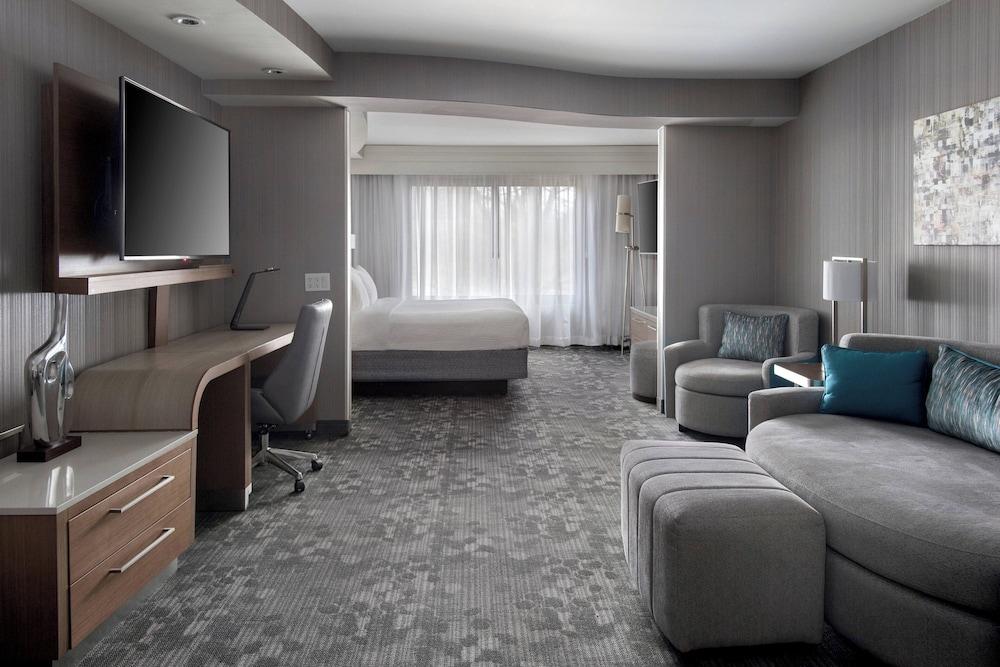 Courtyard by Marriott Newburgh Stewart Airport photo 6