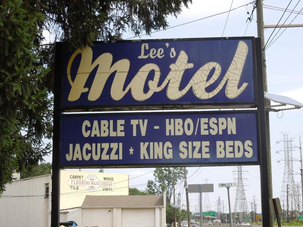 Lee's Motel photo 27