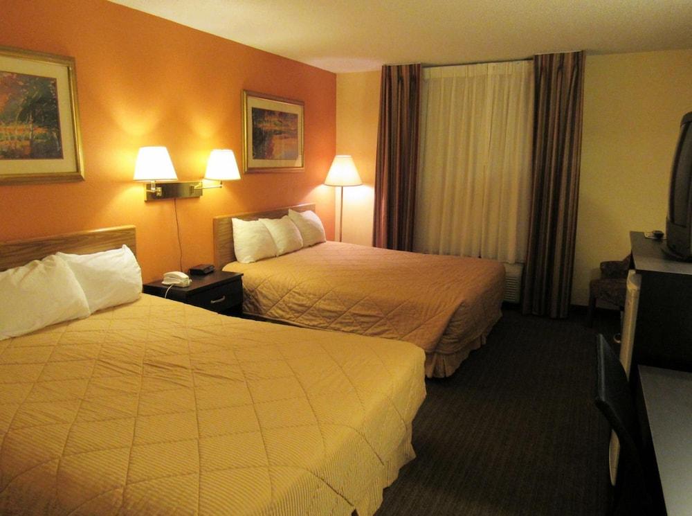 Red Rock Inn photo 10