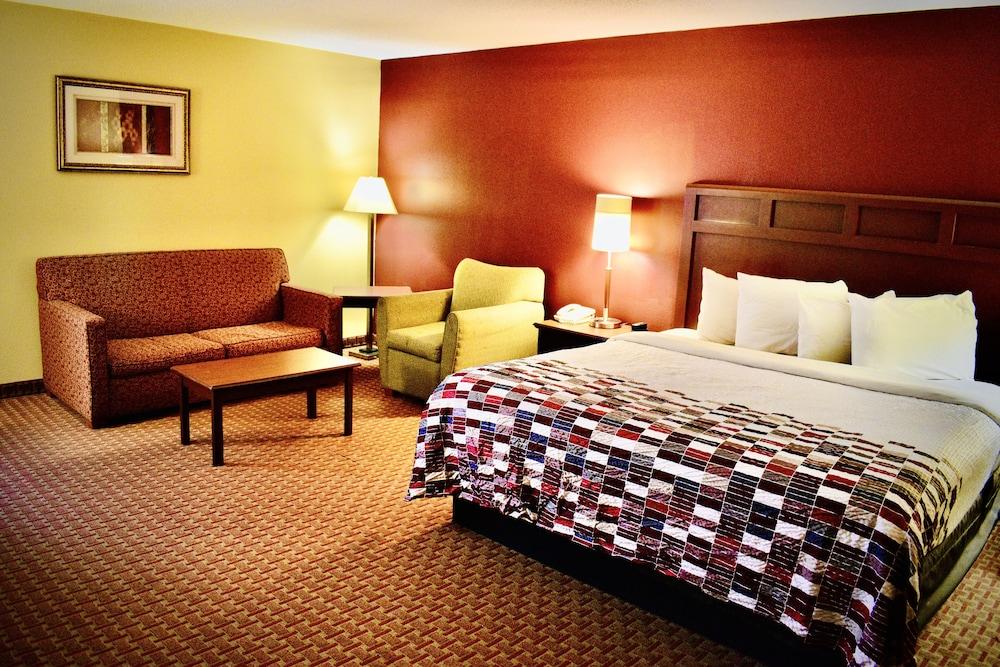 Red Roof Inn & Suites Little Rock photo 16